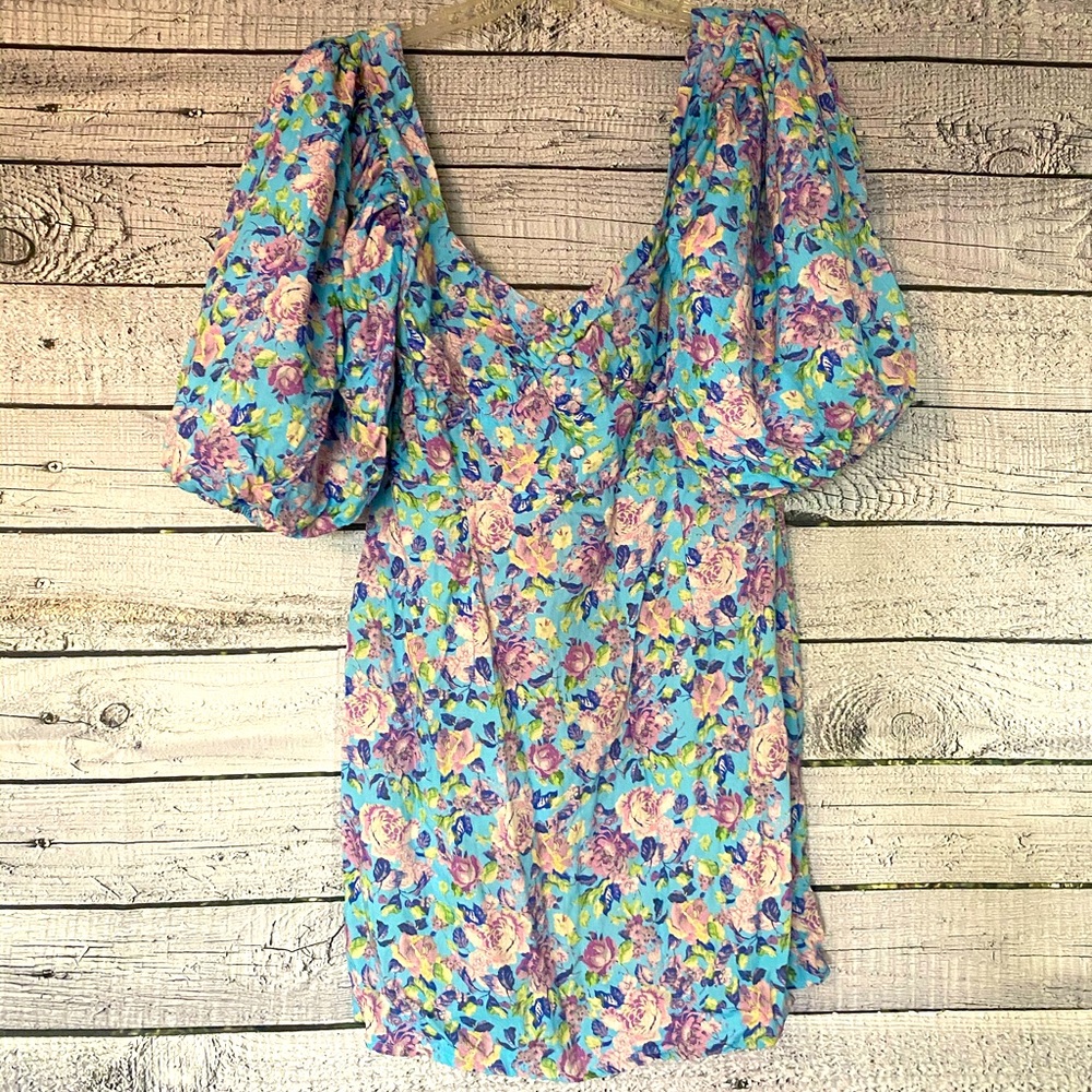 Beautiful vintage style balloon sleeves dress !